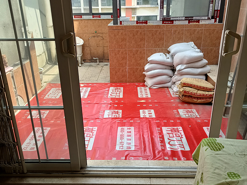北京中海紫御公館復式樓局部翻新 地面家具成品保護 廚衛(wèi)重裝