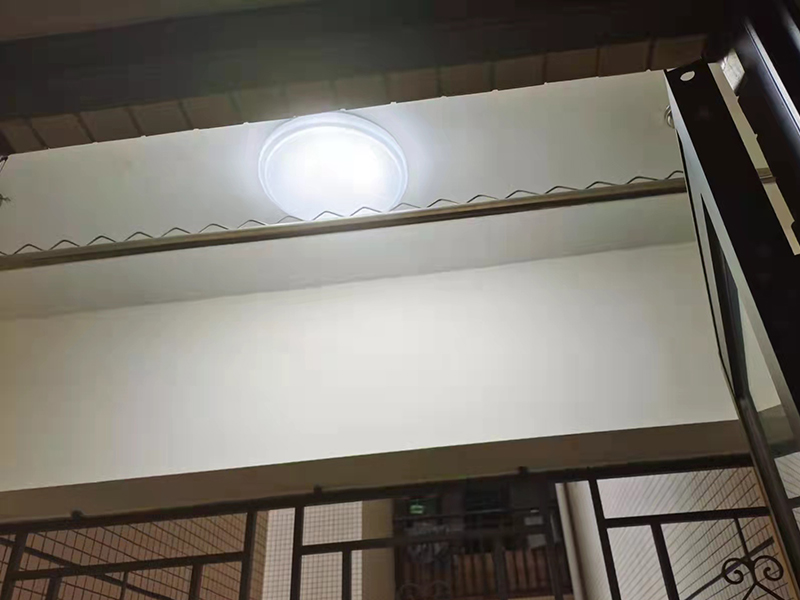 室內(nèi)走廊過(guò)道怎么改造好看？千萬(wàn)別以為過(guò)道只能裝筒燈(圖1)