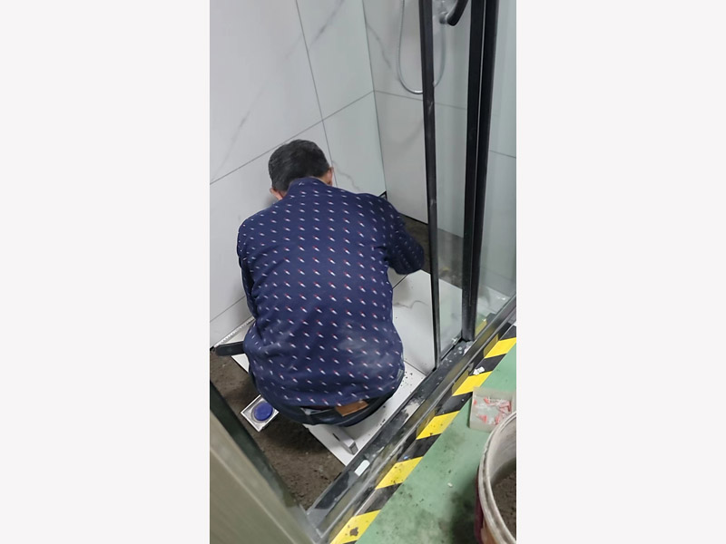 靠近衛(wèi)生間的墻面滲水怎么辦(圖1)